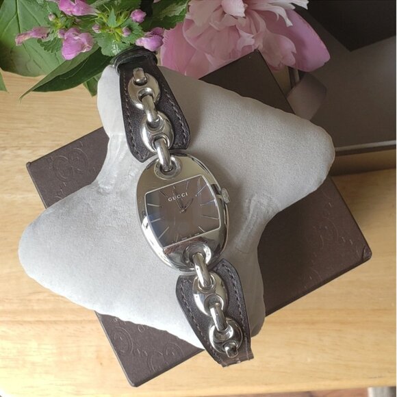 Stunning Authentic Gucci Marina Chain Watch with Box - Picture 5 of 16